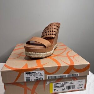 Stylish Camel Wedge Sandals